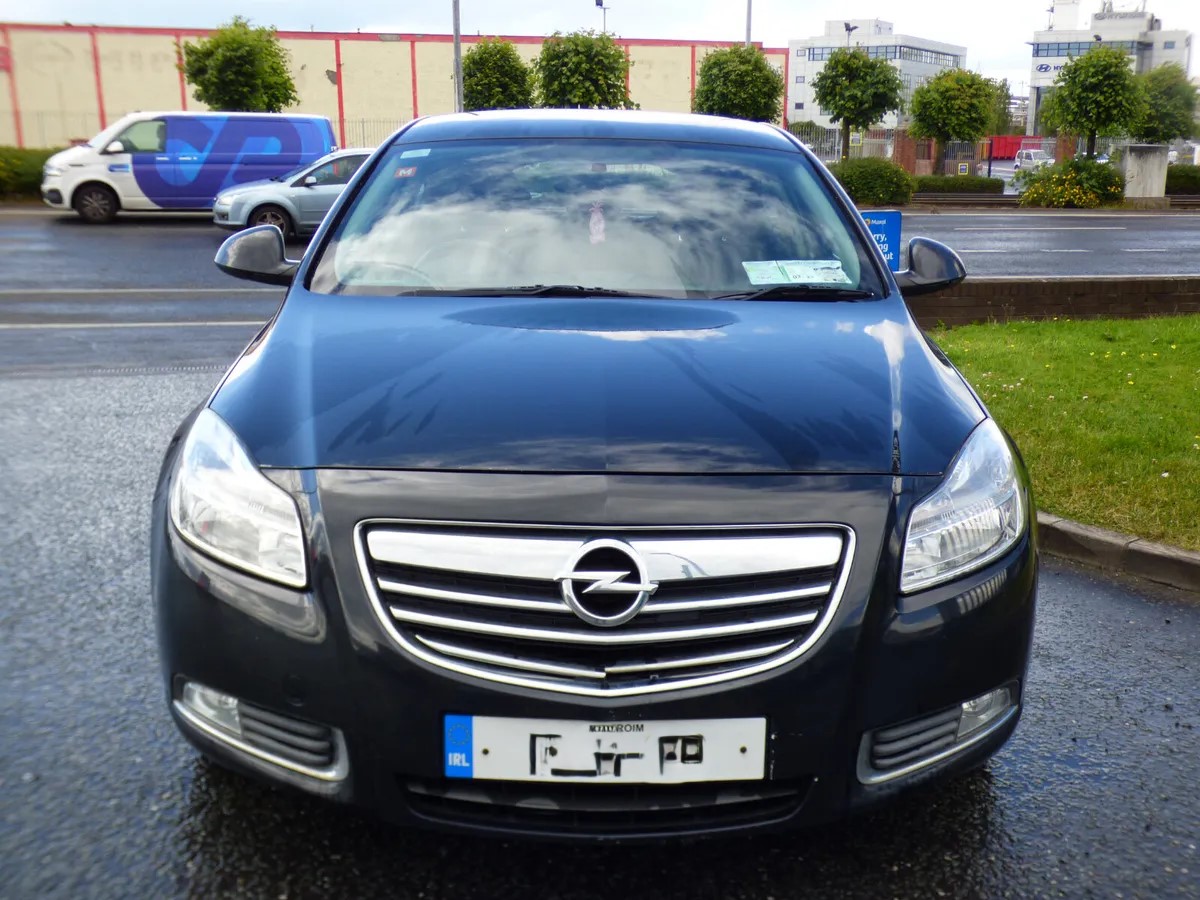 Opel Insignia SC  2.0 CDTi  Black